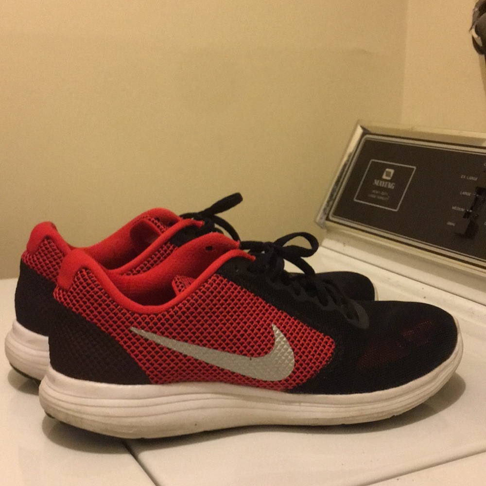 nike shoes barely worn